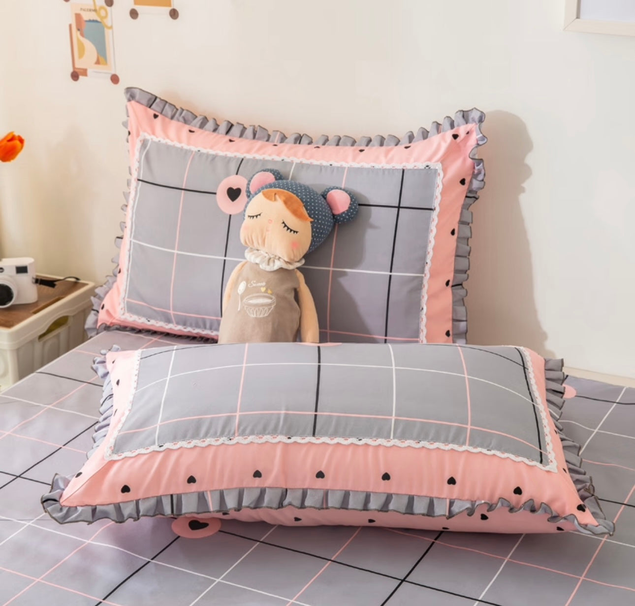 Lenjerie DELUXE din Bumbac Soft Touch cu volănașe Cod: FB5