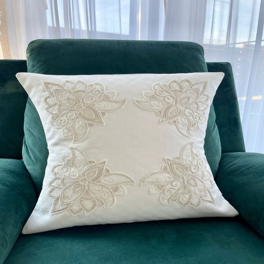 Set 2x Față de pernă din IN cu broderie cod: FP38