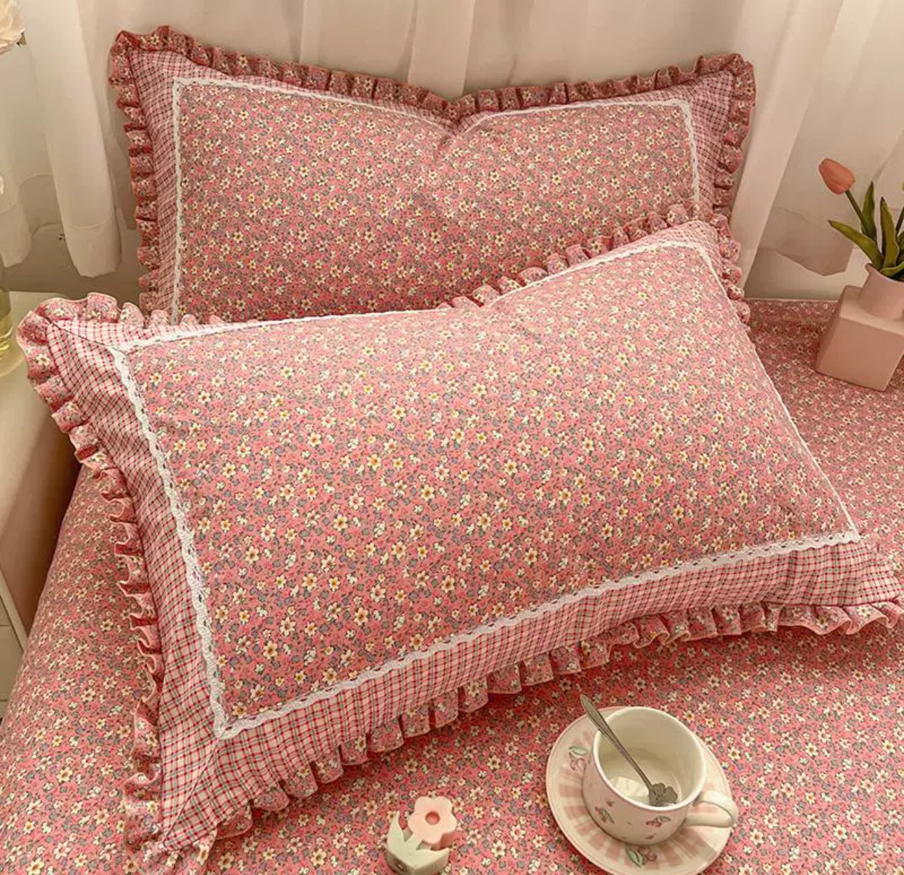 Lenjerie DELUXE din Bumbac Soft Touch cu volănașe Cod: FB1