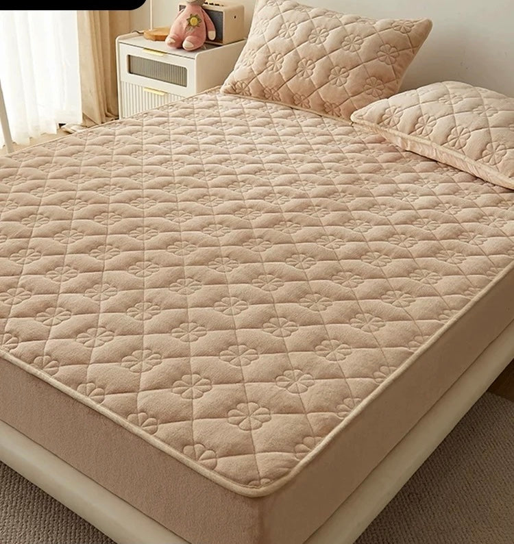 Husă / Topper saltea cu elastic 180x200 cm Cod: TPP32