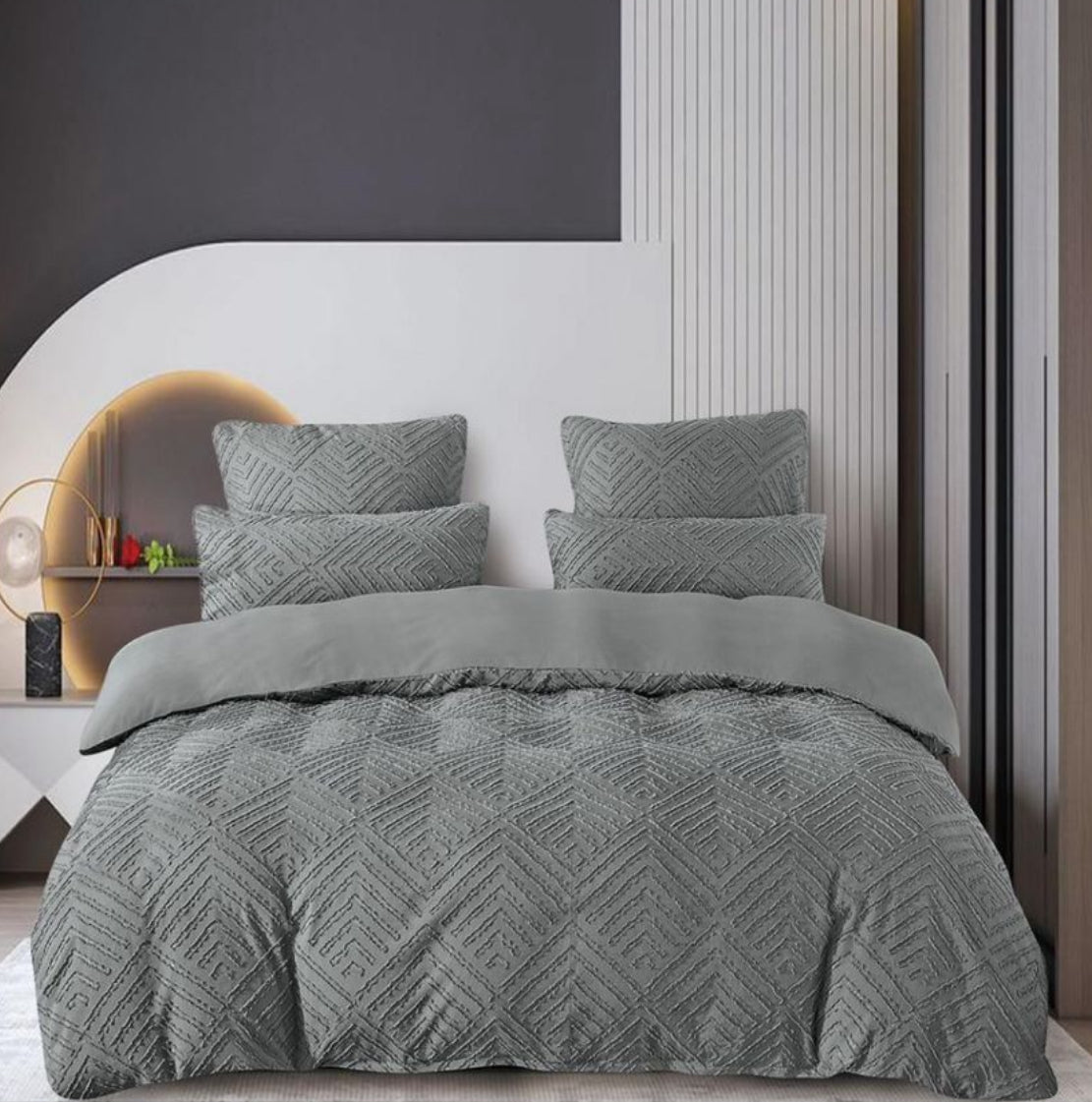 Lenjerie de pat eleganta 4 anotimpuri din broderie cu smocuri Cod: 4F7