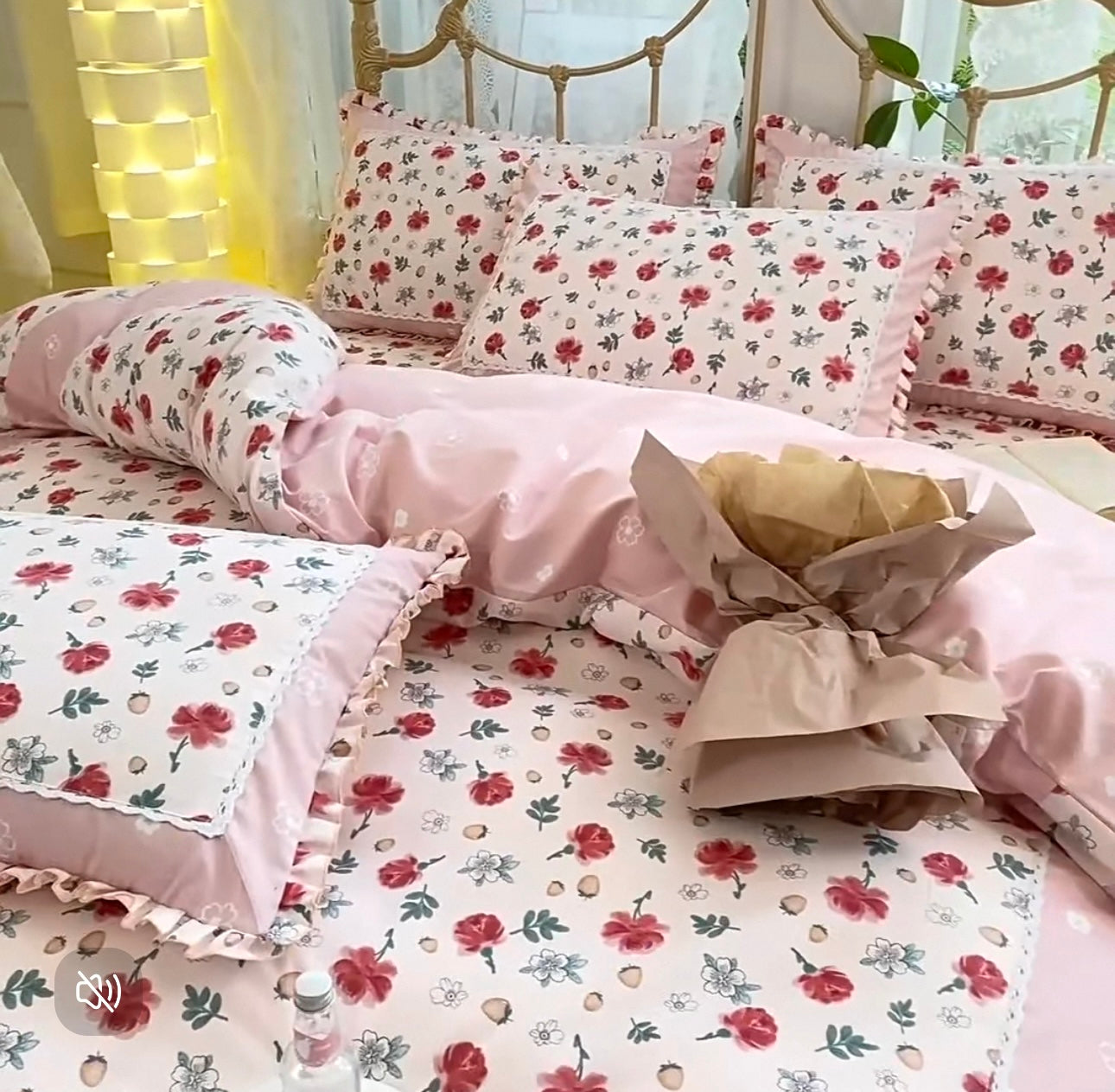 Lenjerie DELUXE din Bumbac Soft Touch cu volănașe Cod: FB36
