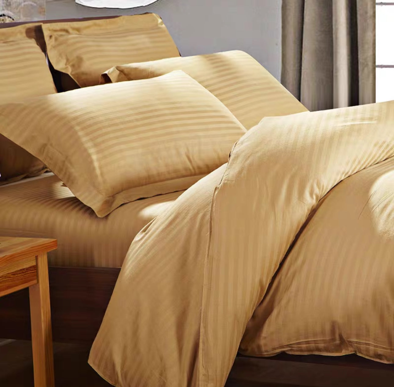 Lenjerie de Lux din Damasc Deluxe cu 6 piese-cearșaf de pat cu elastic Cod: DAE5