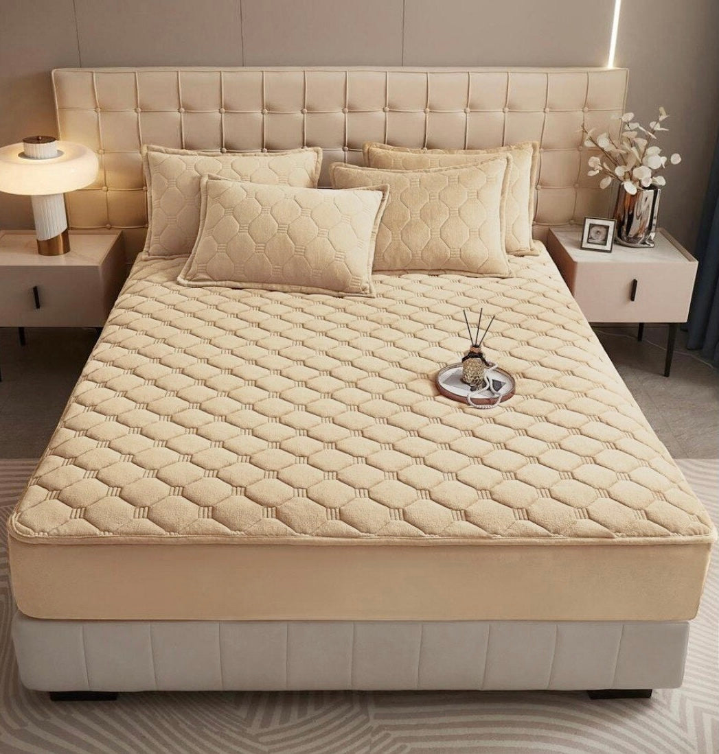 Husă / Topper saltea cu elastic, crem auriu, 180x200 cm Cod: TPC28