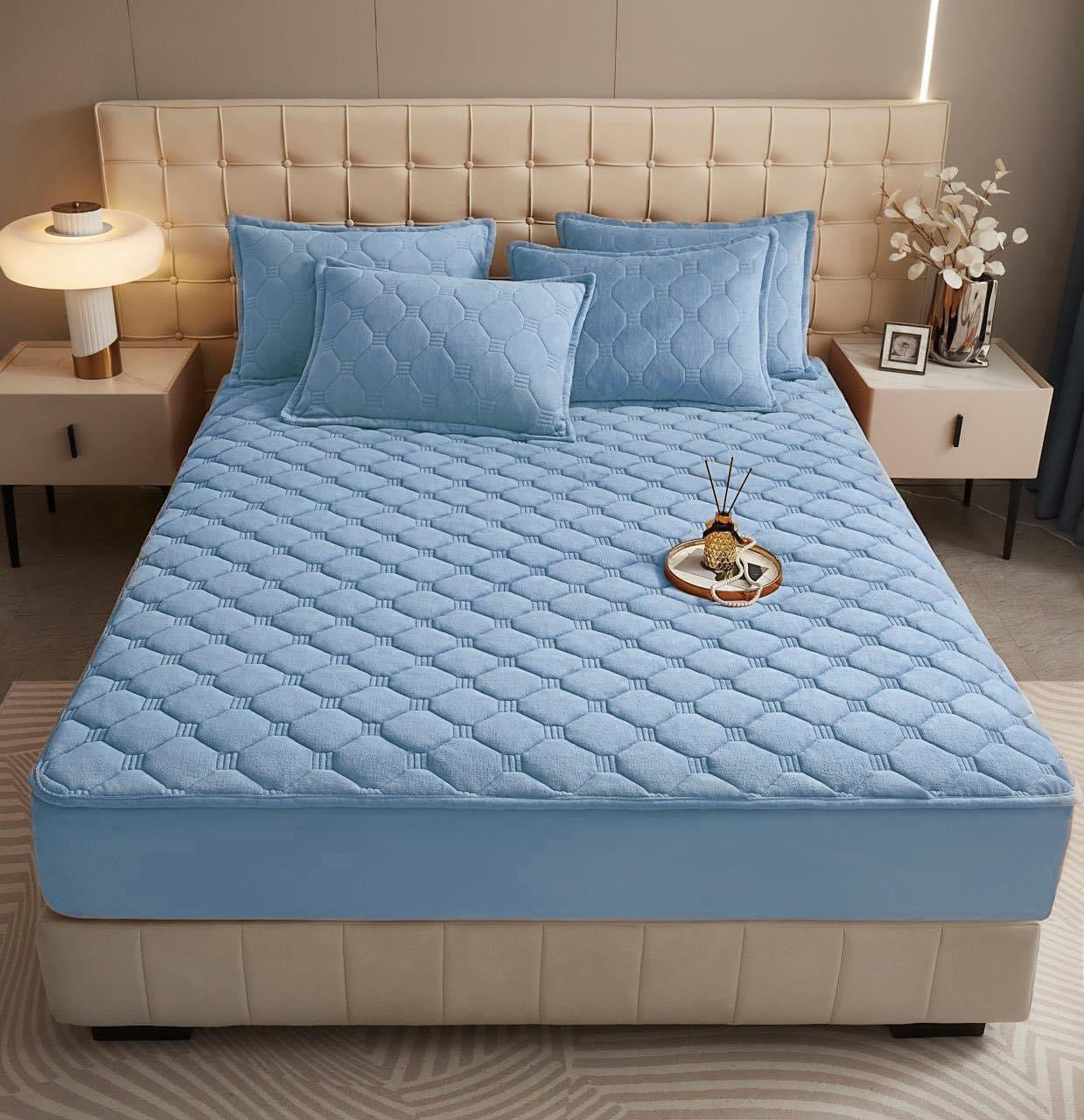 Husă / Topper saltea cu elastic, albastru deschis, 180x200 cm Cod: TPC29