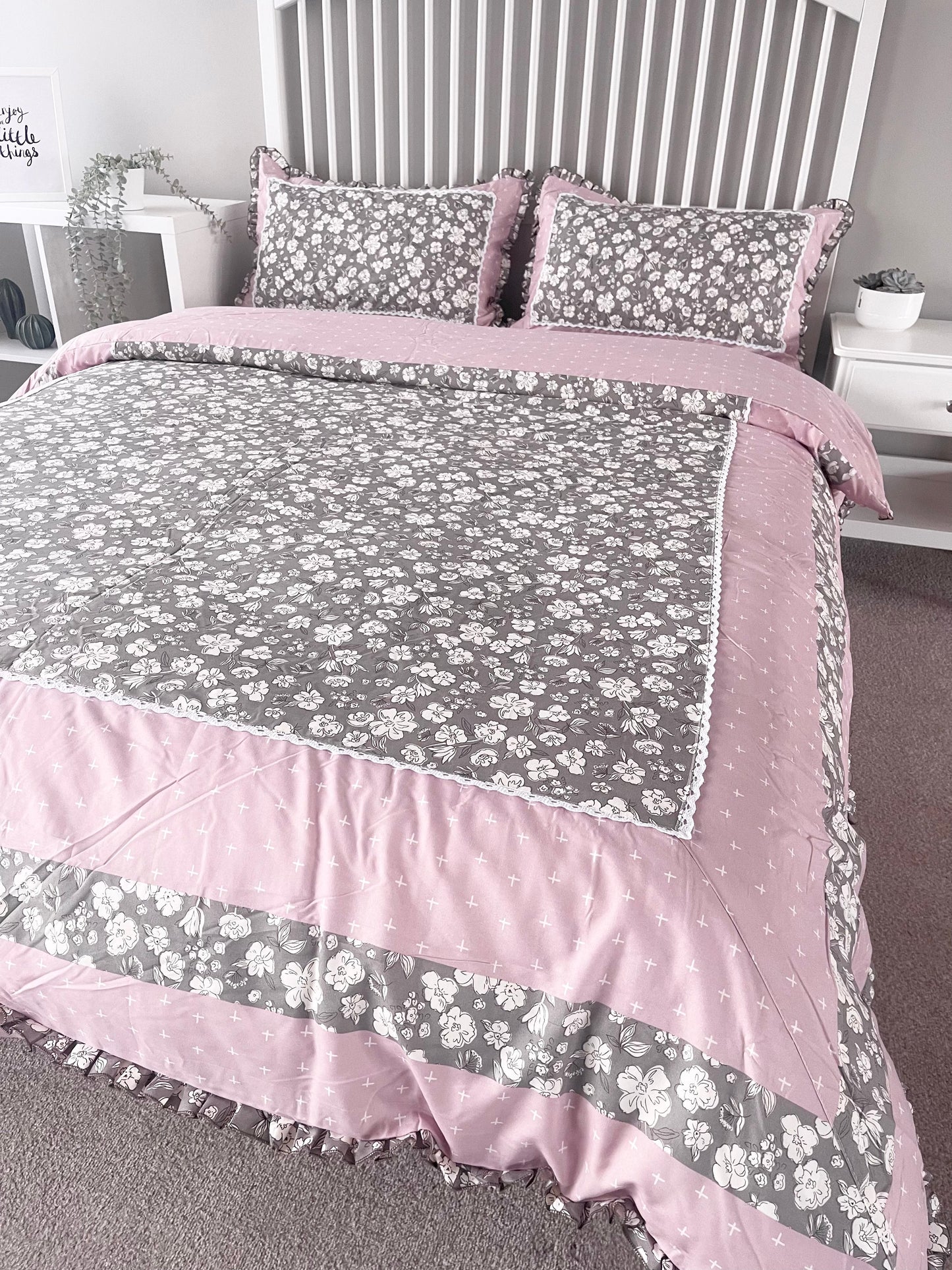 Lenjerie DELUXE din Bumbac Soft Touch cu volănașe Cod: FB31