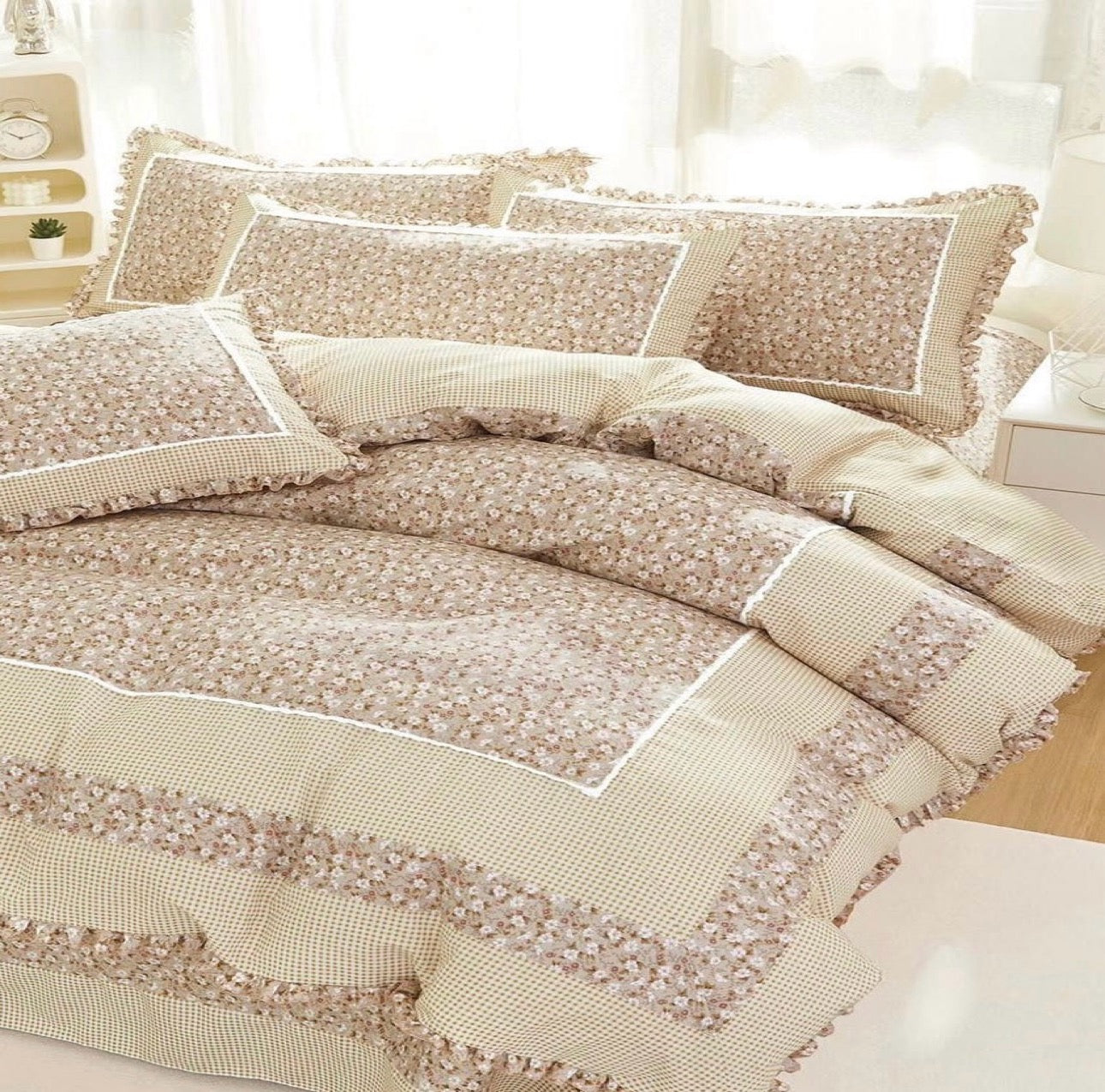 Lenjerie DELUXE din Bumbac Soft Touch cu volănașe Cod: FB39