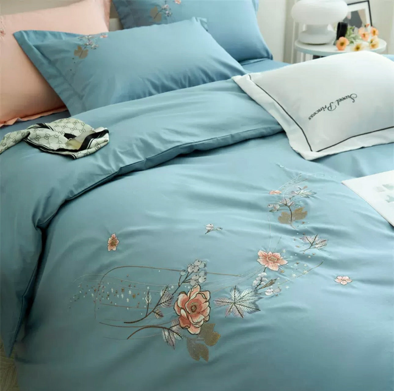 Lenjerie de Lux din Bumbac fin cu broderie 4 piese Cod: KH25