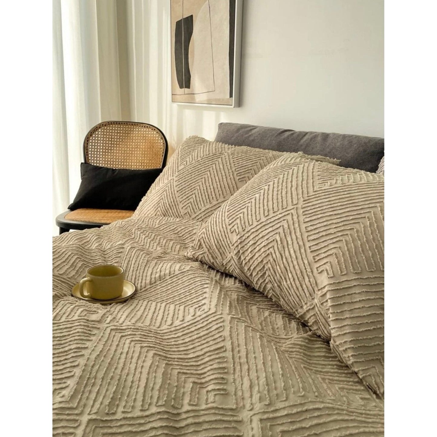 Lenjerie de pat eleganta 4 anotimpuri din broderie cu smocuri Cod: 4F13