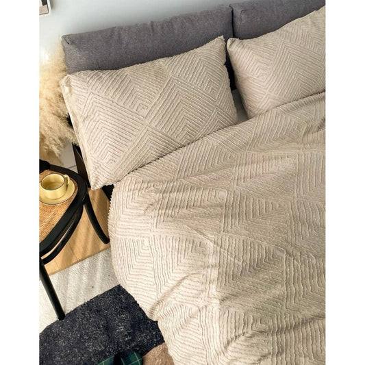 Lenjerie de pat eleganta 4 anotimpuri din broderie cu smocuri Cod: 4F13