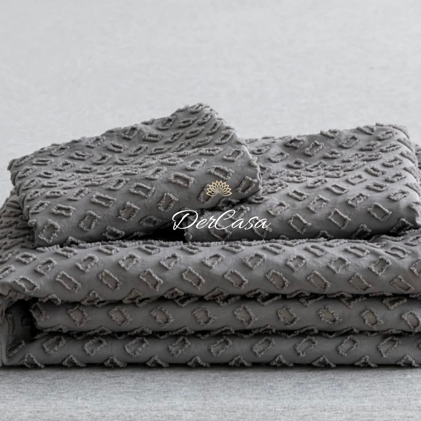 Lenjerie de pat eleganta 4 anotimpuri din broderie cu smocuri Cod: 4F25