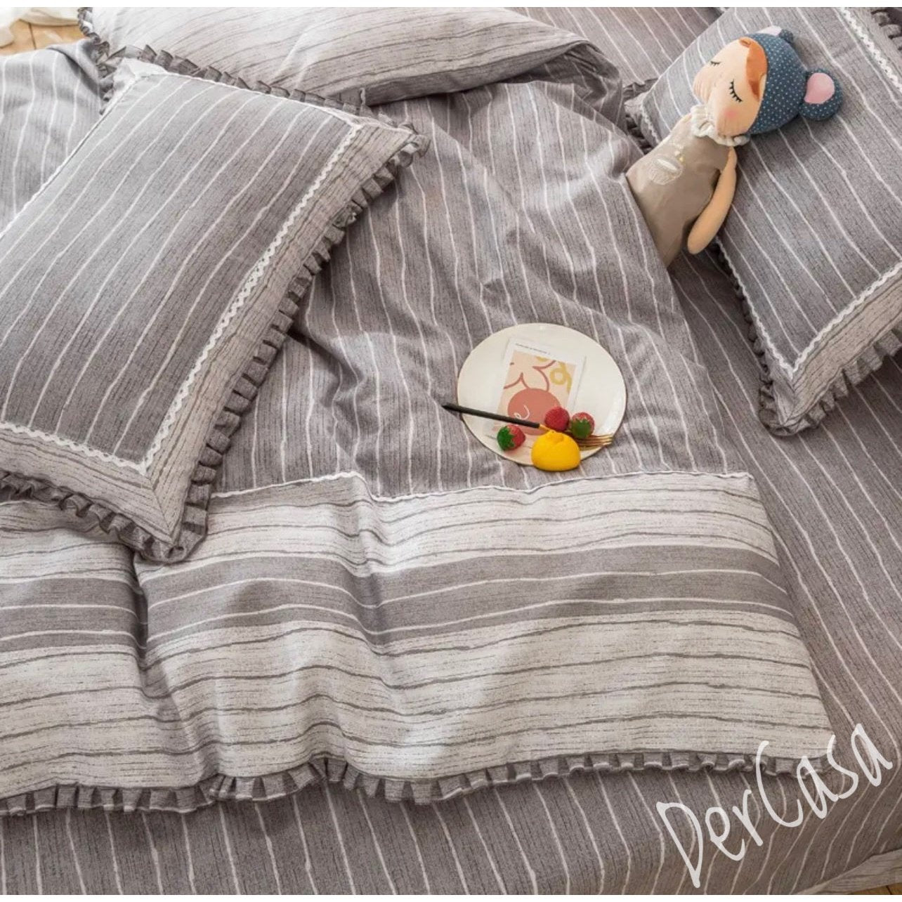 Lenjerie DELUXE din Bumbac Soft Touch cu volănașe Cod: FB6